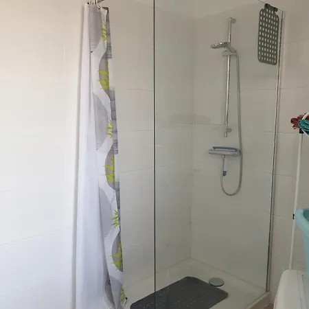 Maison Plain-pied, Au Calme, Avec Parking Privé Casa vacanze Lussac-les-Châteaux