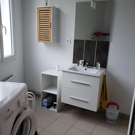 Maison Plain-pied, Au Calme, Avec Parking Privé Casa vacanze Lussac-les-Châteaux