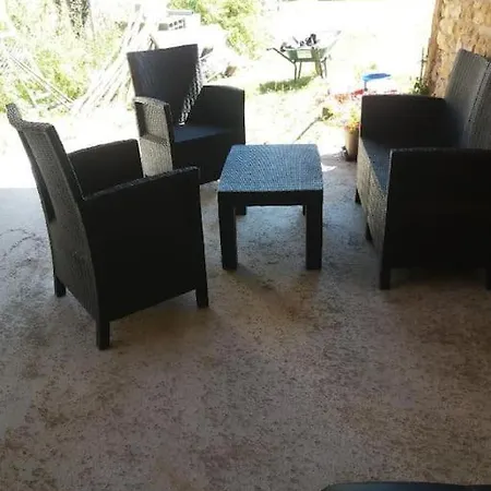 Casa vacanze Maison Plain-pied, Au Calme, Avec Parking Privé Lussac-les-Châteaux